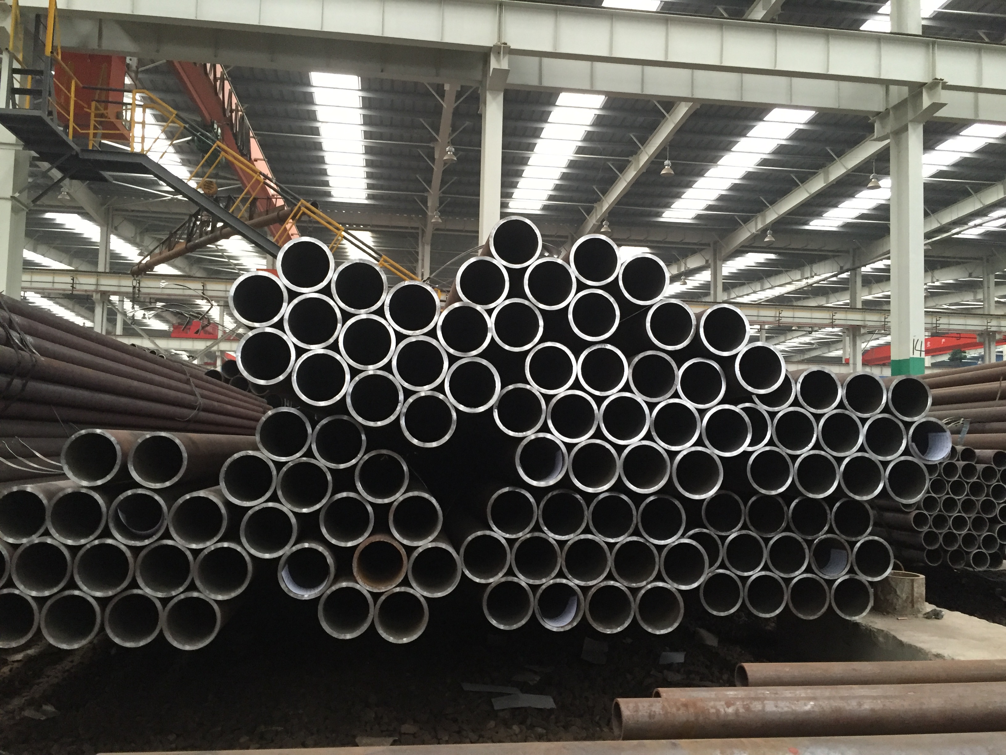 河南鳳寶45號鋼無縫管 金屬材料的優質選擇及其與防水材料的協同應用